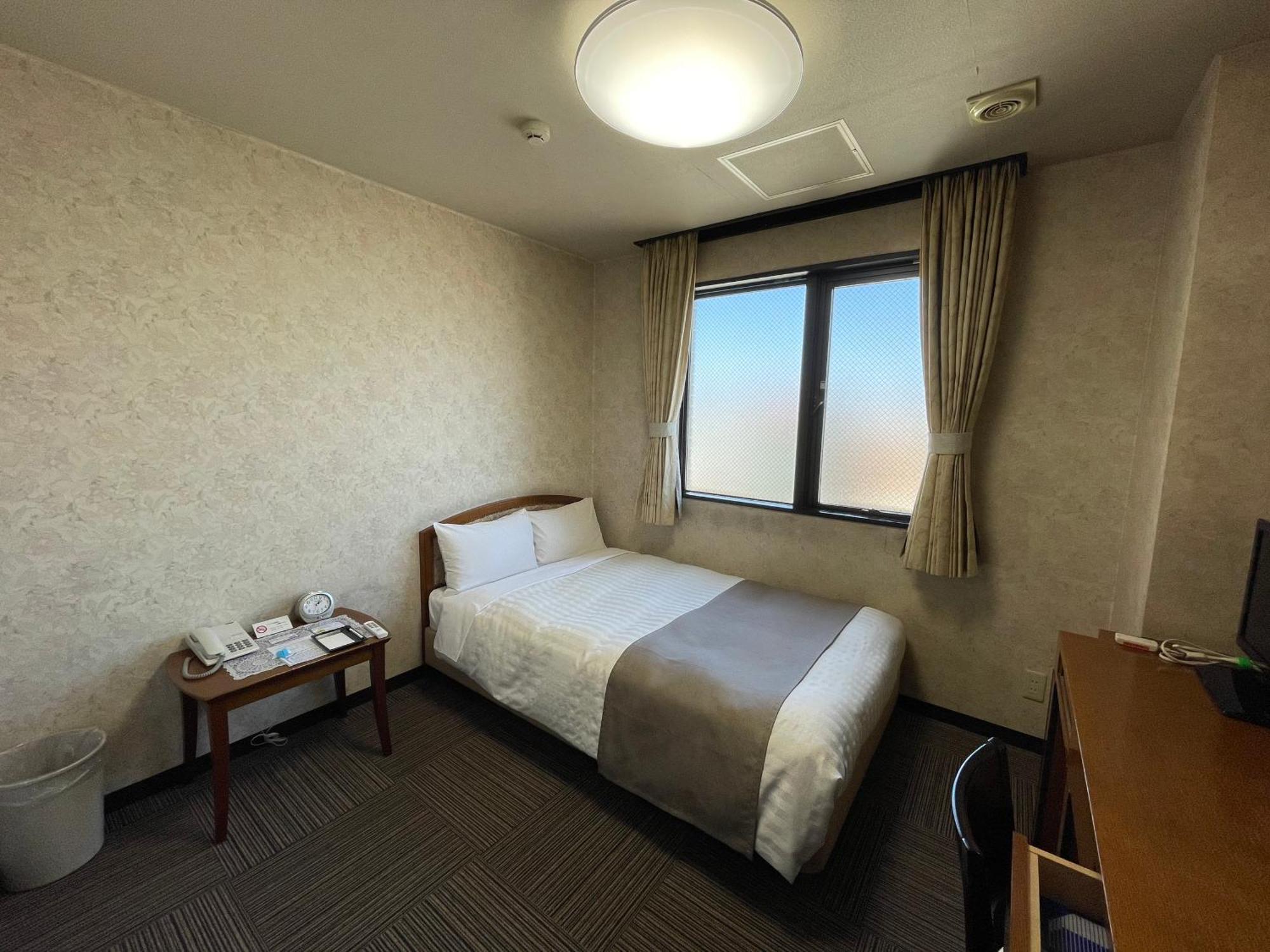 Shinmatsudo Station Hotel Экстерьер фото